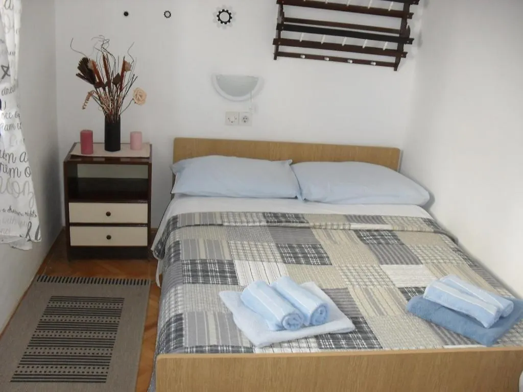 Apartment In Lopar With Balcony, Air Conditioning, Wifi 87-4